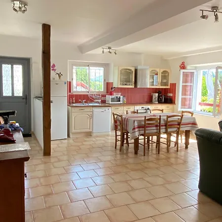 Seroratea Apartment Isturits